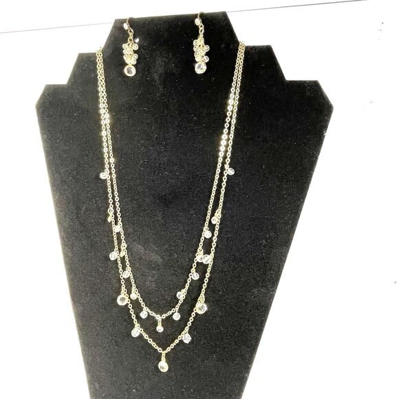 AVON signed Necklace Double Strand Chain Crystal Dangles Gold Tone Sparkle Bling - Picture 3 of 16